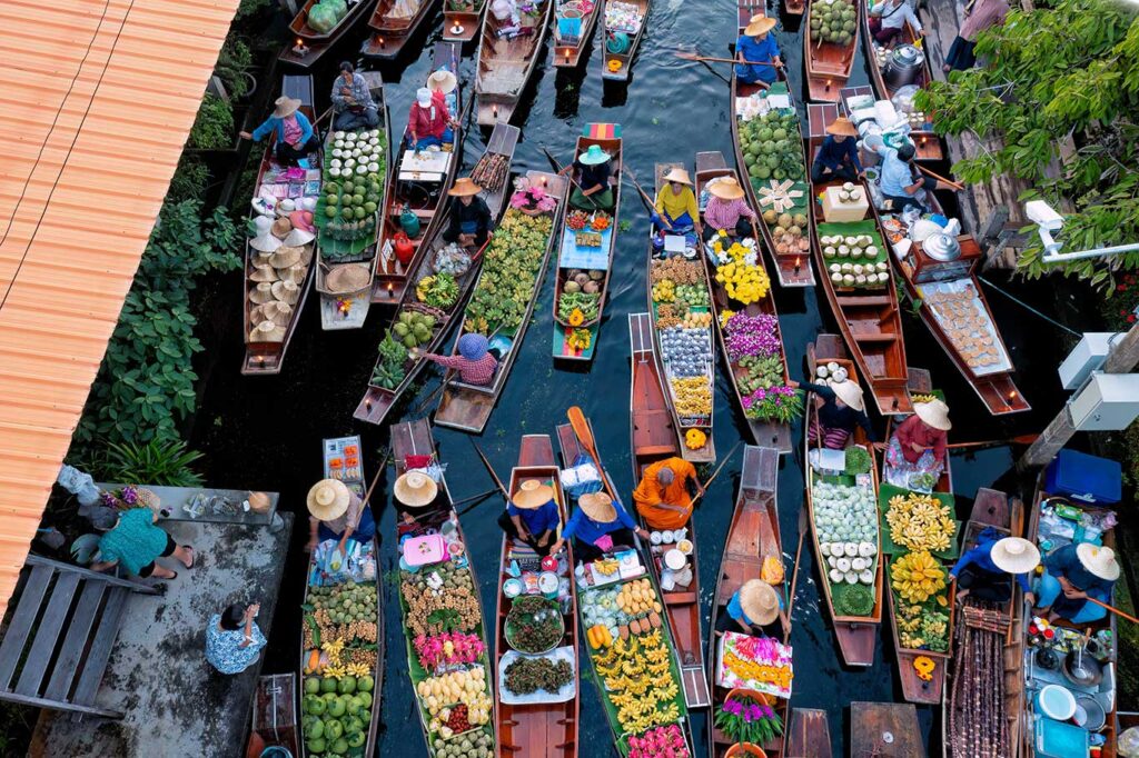 เที่ยวตลาดน้ำกับบรรยากาศแบบคลาสสิก ใกล้ย่านจรัญสนิทวงศ์-บางพลัด