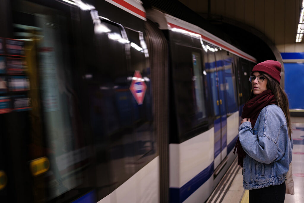 เส้นทางเดินรถไฟฟ้า MRT จากบางพลัดไปสยามเดินทางอย่างไร! ต่อสถานีไหนบ้าง? - The Riski Residence Hotel and Residence โรงแรมมุสลิม ย่านบางพลัด-จรัญสนิทวงศ์