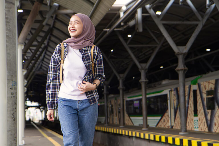 Hotels Near MRT Bang Phlat for Muslim Travellers